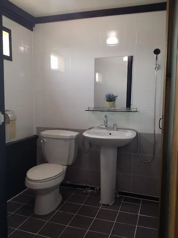 Jeju Airport Mira Guesthouse 2*,  South Korea